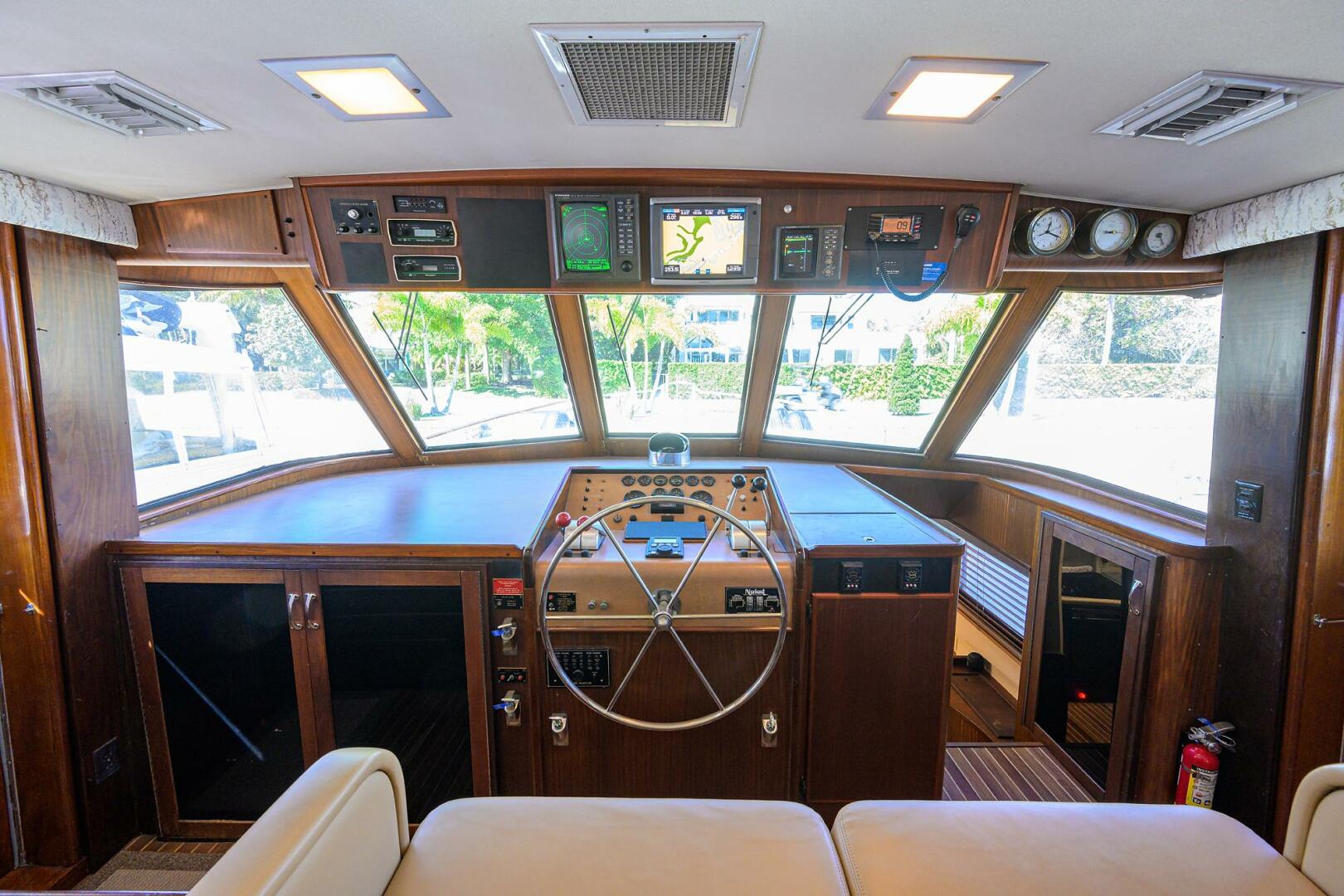 Hatteras-63 Motor Yacht 1987-Phantom Jupiter-Florida-United States-Hatteras 63  Phantom  Lower Helm-5908804 | Thumbnail