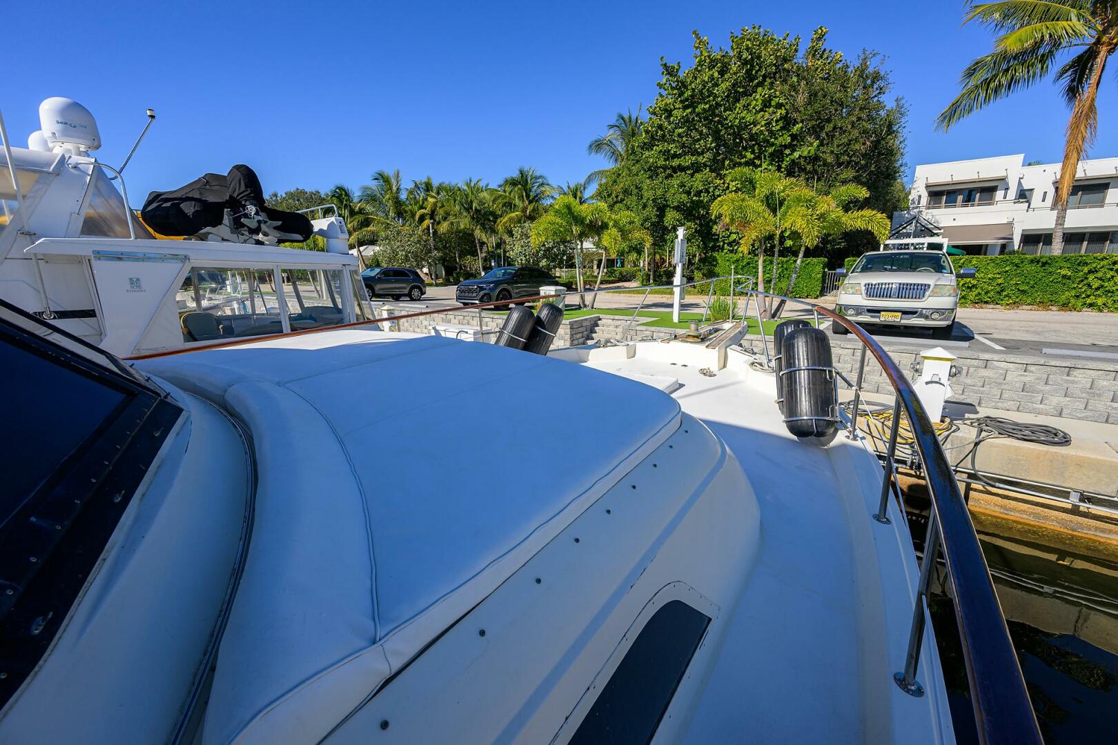 Hatteras-63 Motor Yacht 1987-Phantom Jupiter-Florida-United States-Hatteras 63  Phantom  Bow-5908836 | Thumbnail