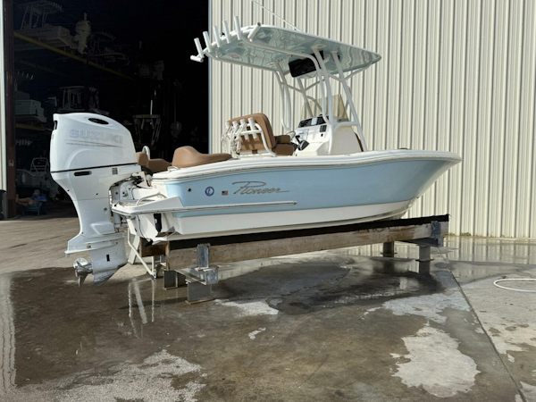 Pioneer-Islander 202 2023 -Jupiter-Florida-United States-5911719
