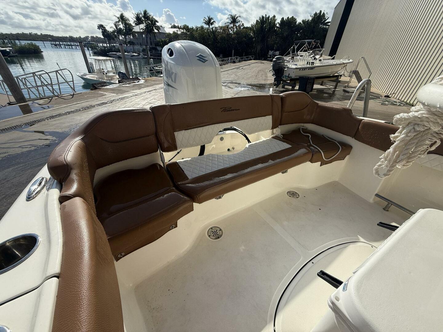 Pioneer-Islander 202 2023 -Jupiter-Florida-United States-5911732 | Thumbnail
