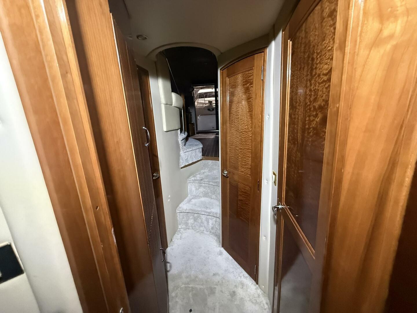 Carver-460 voyager 2004 -LA SALLE-Michigan-United States-5916849 | Thumbnail