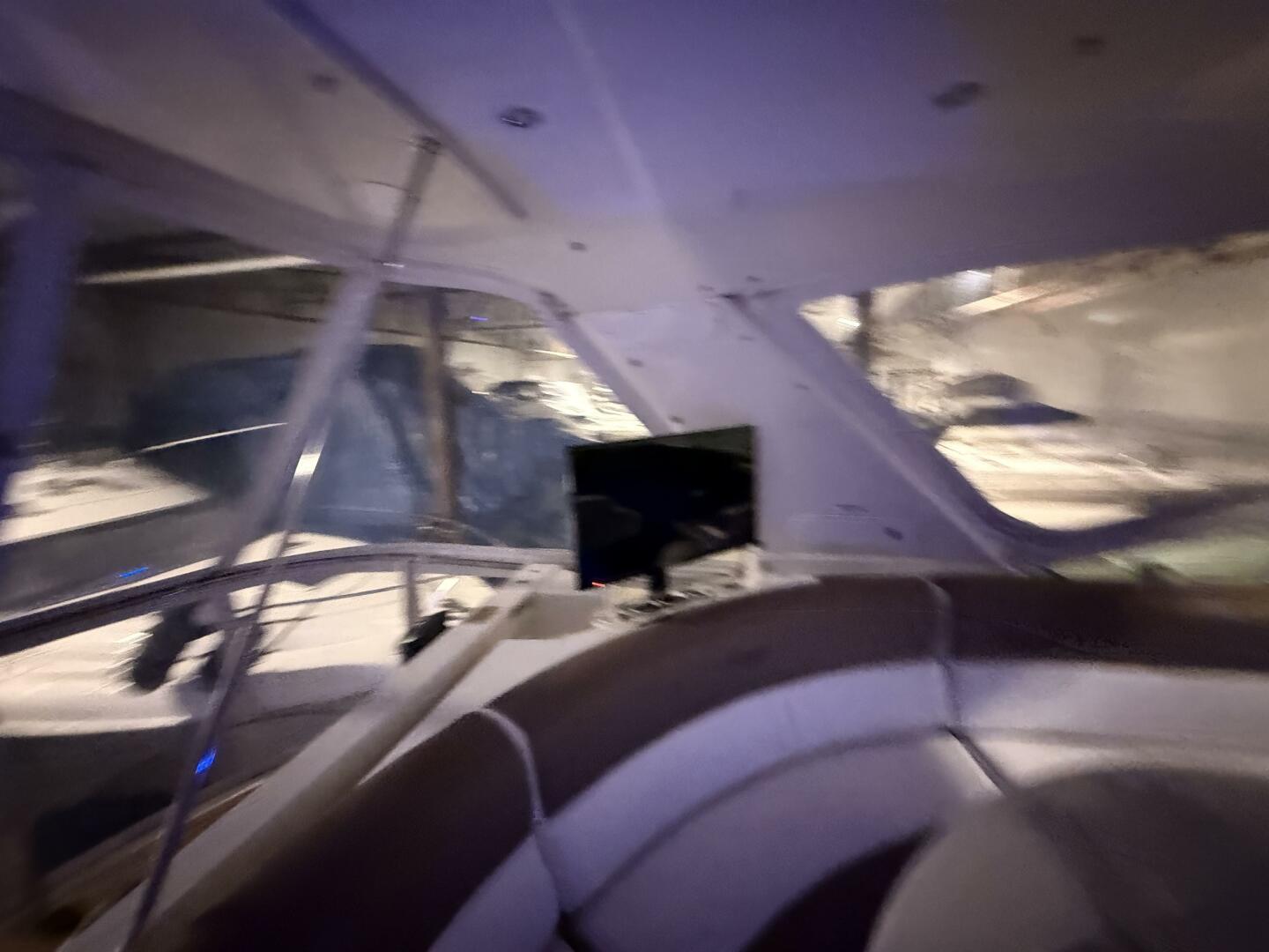 Carver-460 voyager 2004 -LA SALLE-Michigan-United States-5918411 | Thumbnail