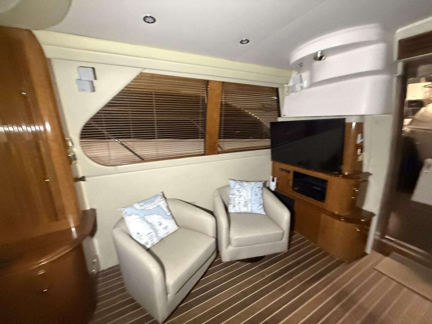 Carver-460 voyager 2004 -LA SALLE-Michigan-United States-5916879 | Thumbnail
