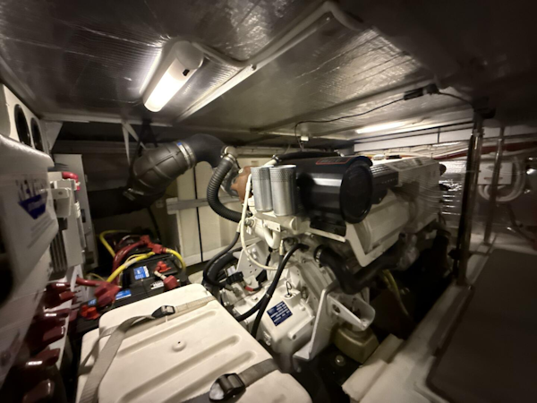 Carver-460 voyager 2004 -LA SALLE-Michigan-United States-5918384