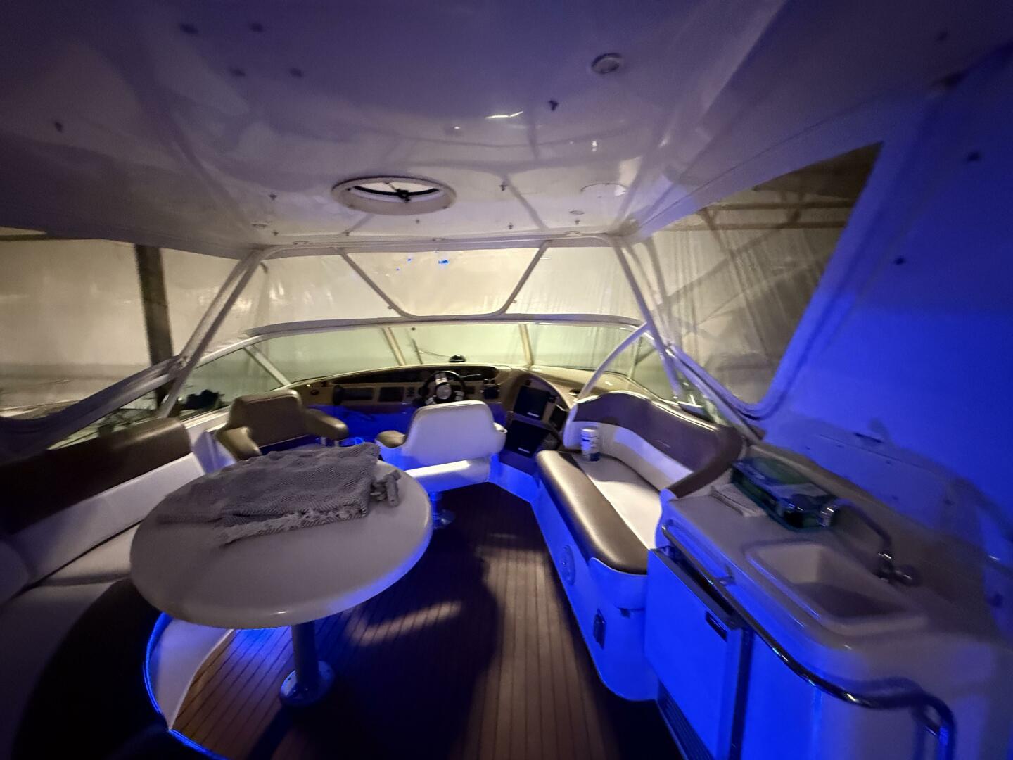 Carver-460 voyager 2004 -LA SALLE-Michigan-United States-5918413 | Thumbnail