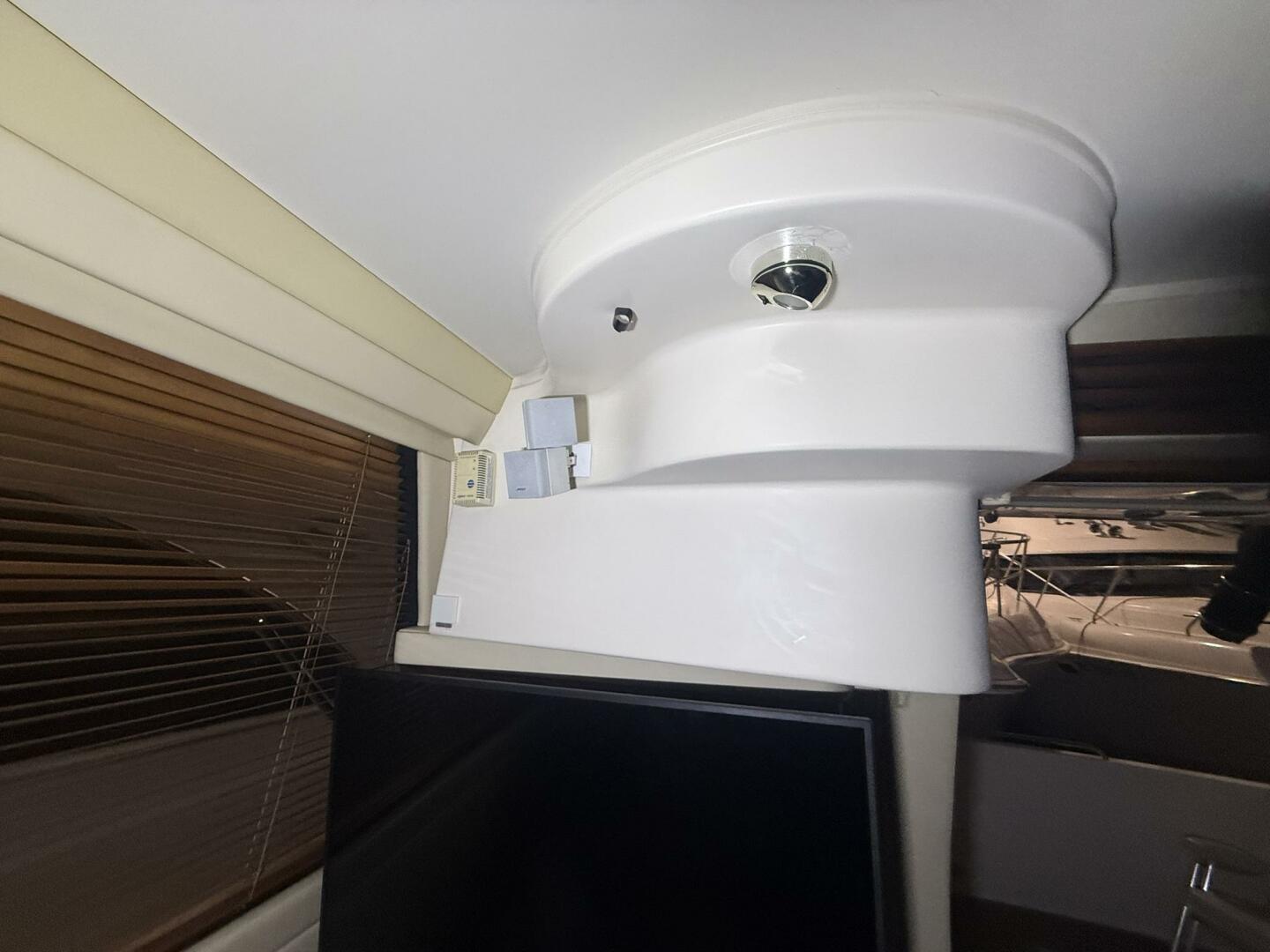 Carver-460 voyager 2004 -LA SALLE-Michigan-United States-5916881 | Thumbnail