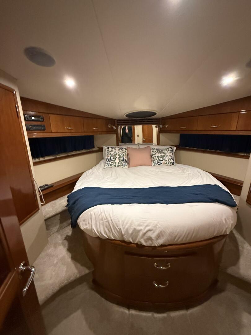 Carver-460 voyager 2004 -LA SALLE-Michigan-United States-5918303 | Thumbnail