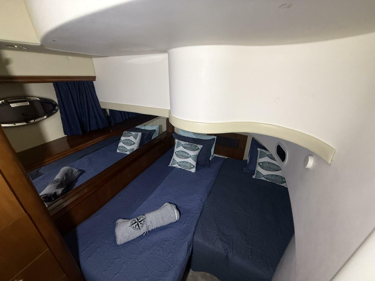 Carver-460 voyager 2004 -LA SALLE-Michigan-United States-GUEST CABIN 2 -5916857 | Thumbnail