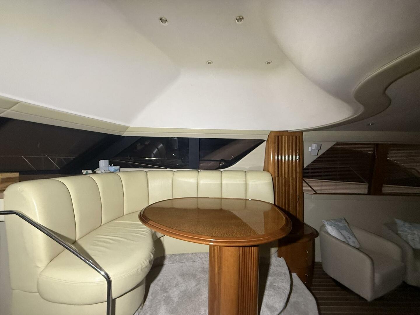 Carver-460 voyager 2004 -LA SALLE-Michigan-United States-5916838 | Thumbnail