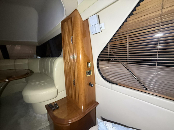 Carver-460 voyager 2004 -LA SALLE-Michigan-United States-5916880
