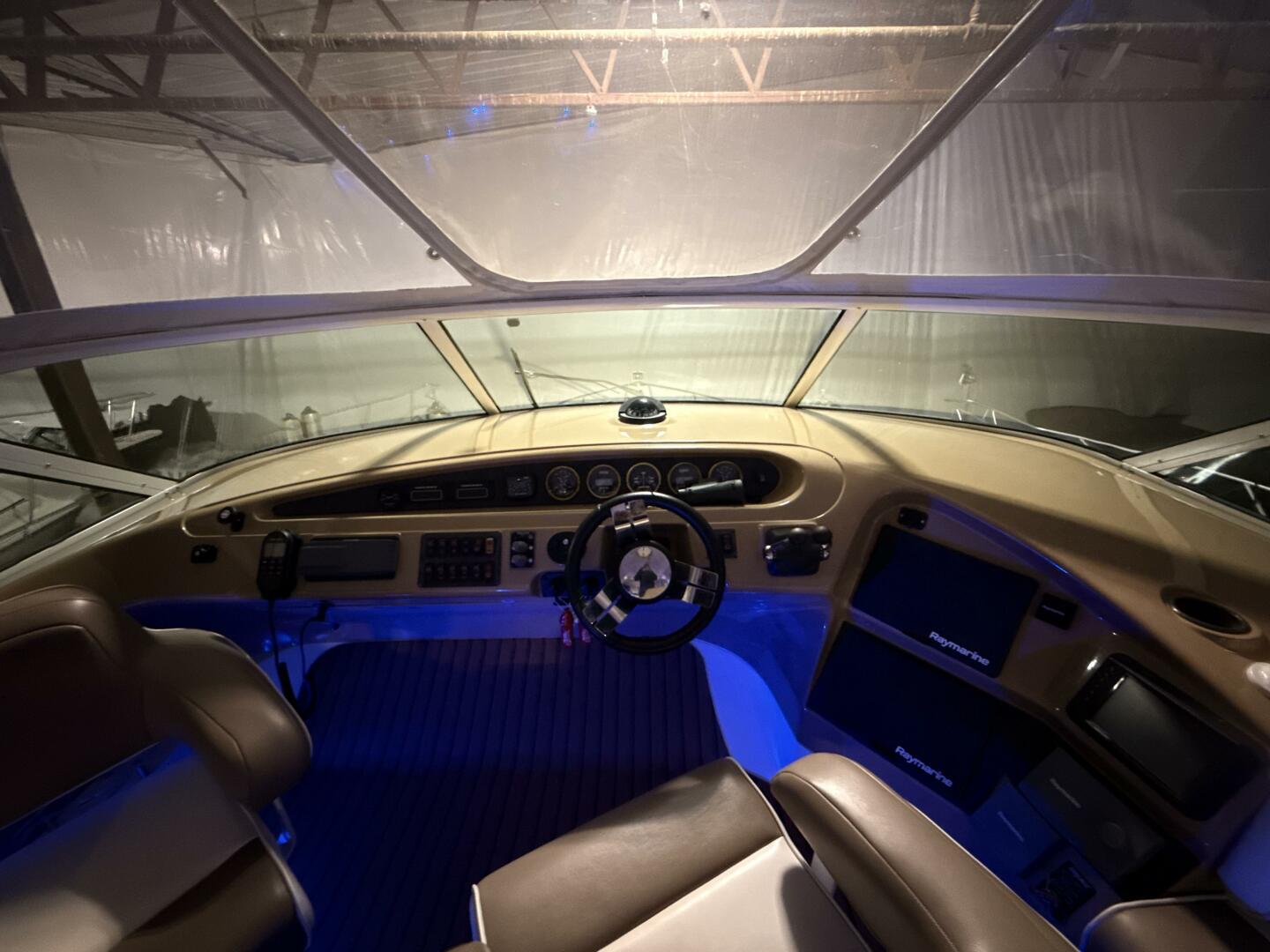 Carver-460 voyager 2004 -LA SALLE-Michigan-United States-5918403 | Thumbnail