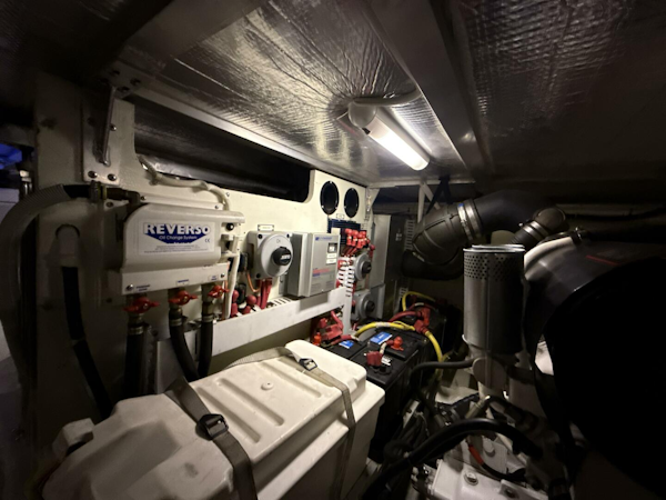 Carver-460 voyager 2004 -LA SALLE-Michigan-United States-5918378