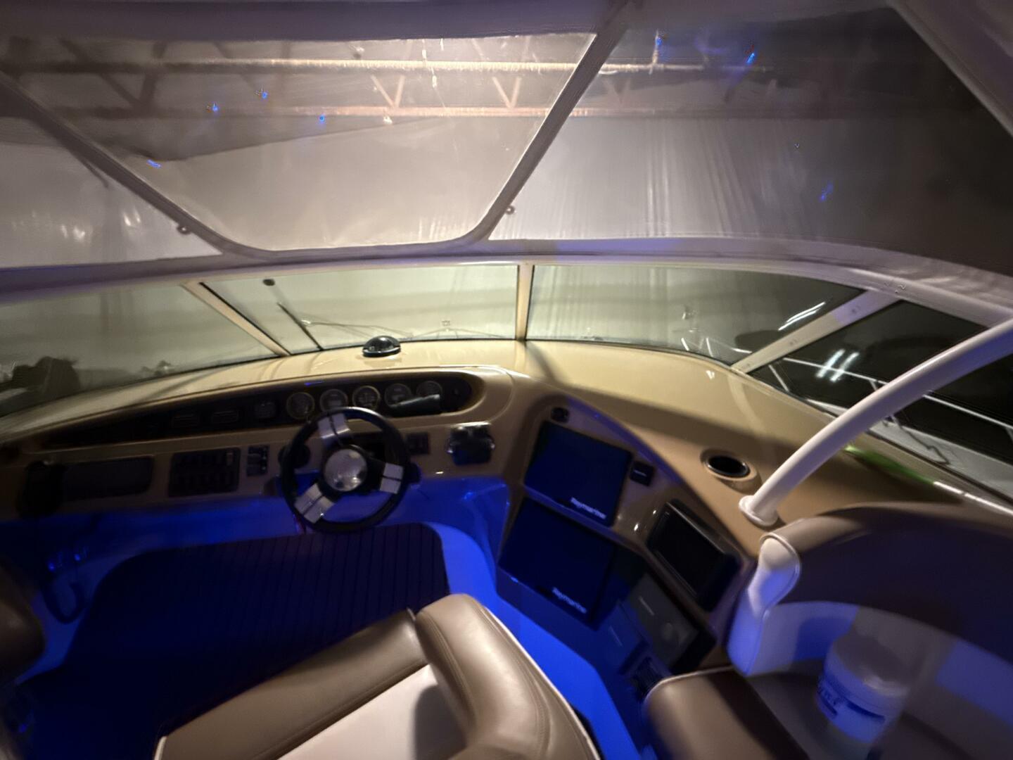 Carver-460 voyager 2004 -LA SALLE-Michigan-United States-5918405 | Thumbnail