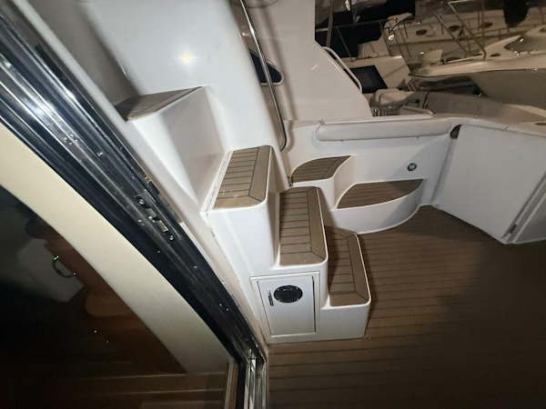 Carver-460 voyager 2004 -LA SALLE-Michigan-United States-5916885
