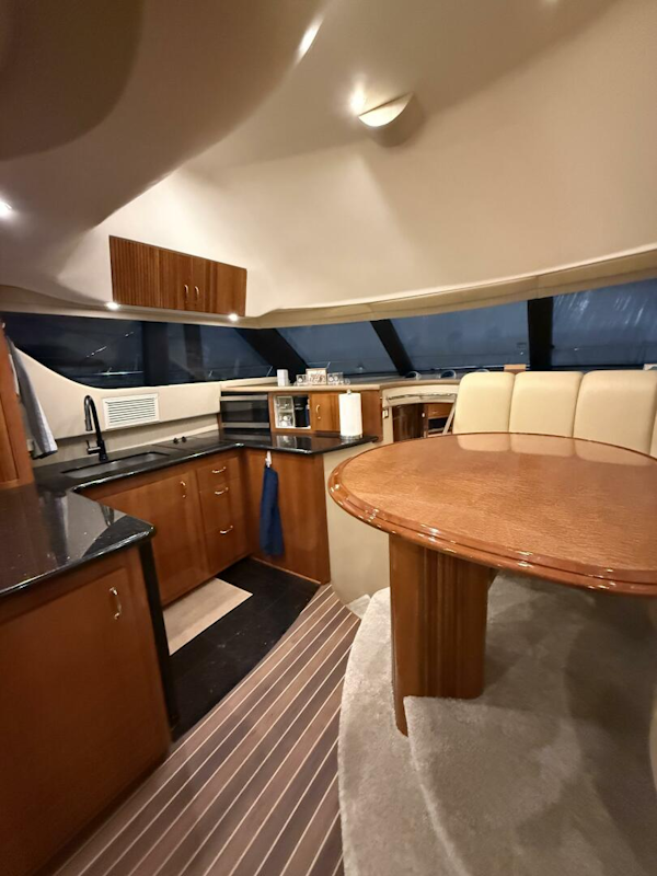 Carver-460 voyager 2004 -LA SALLE-Michigan-United States-5918289