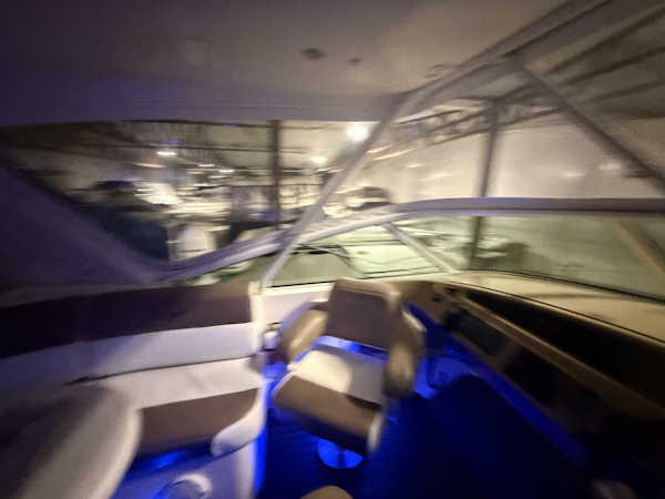Carver-460 voyager 2004 -LA SALLE-Michigan-United States-5918407