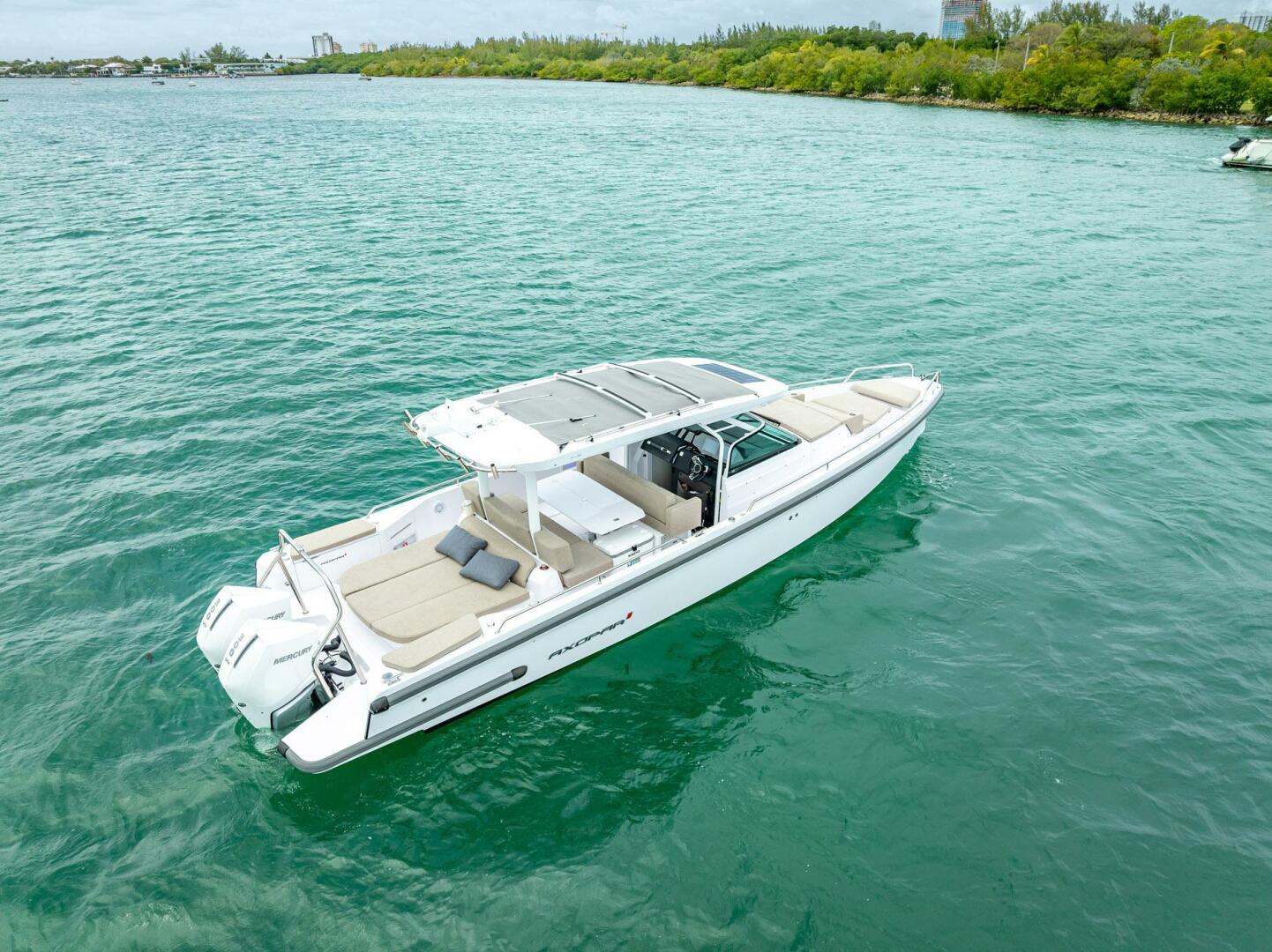 Axopar-37 Sun Top 2024 -Miami-Florida-United States-5917827 | Thumbnail
