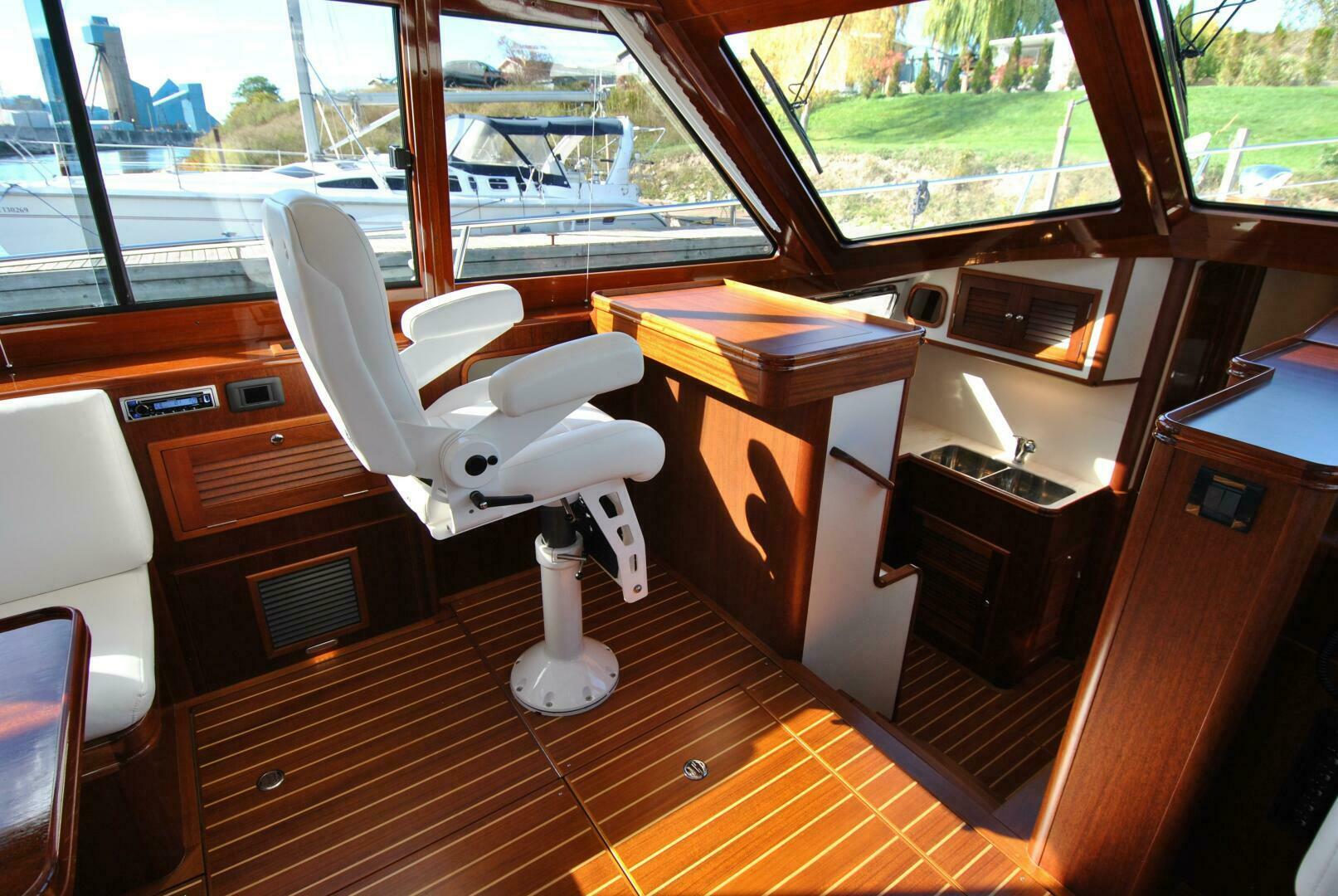 Bruckmann-Abaco 50 2024-ALIZE V Goderich -Ontario-Canada-Companion Helm-5921848 | Thumbnail