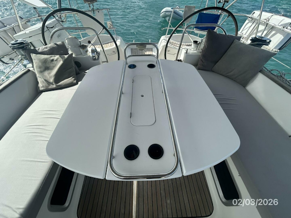 Jeanneau-Sun Odyssey 54DS 2008-Dan Marco IV Oranjestad-Aruba-54 Jeanneau cockpit table-5922494