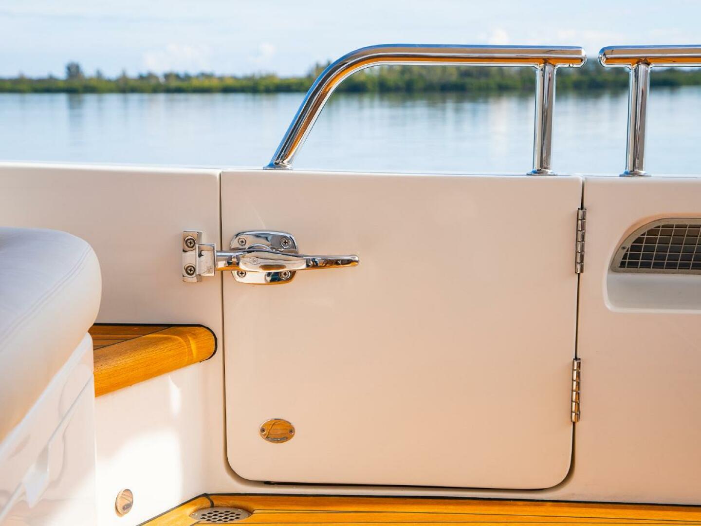 MJM-53z 2021-CI SEA Vero Beach-Florida-United States-Starboard Cockpit Entry-5924378 | Thumbnail