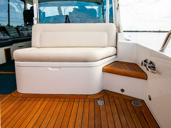 MJM-53z 2021-CI SEA Vero Beach-Florida-United States-Cockpit Starboard Forward-5924338