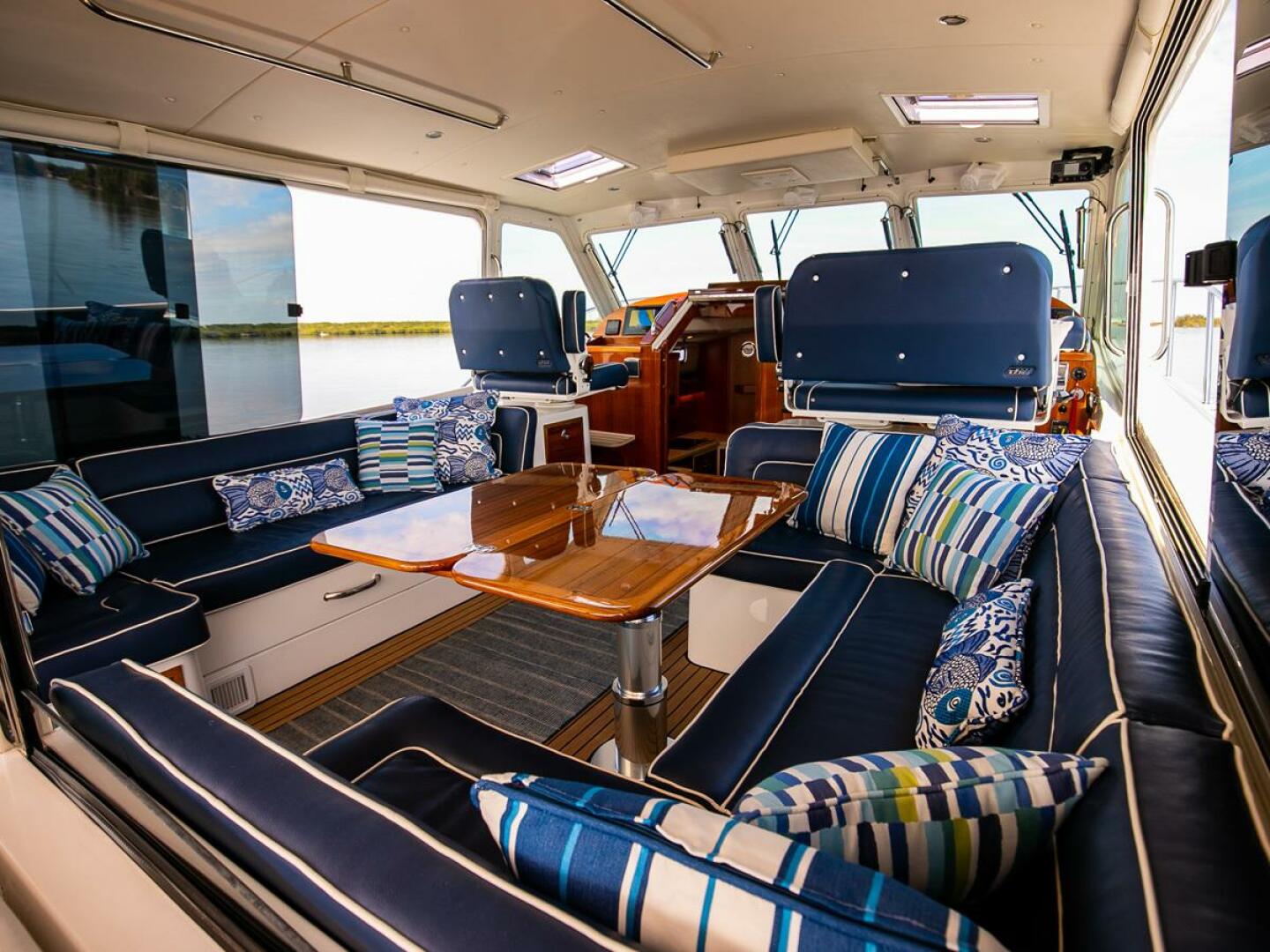MJM-53z 2021-CI SEA Vero Beach-Florida-United States-Pilothouse Forward-5924367 | Thumbnail