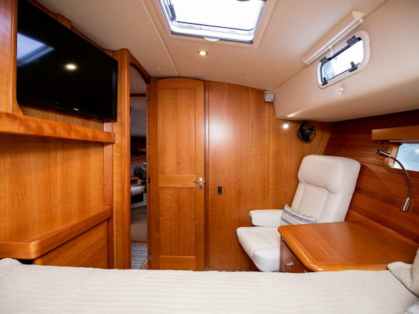 MJM-53z 2021-CI SEA Vero Beach-Florida-United States-Guest Cabin Forward-5924350