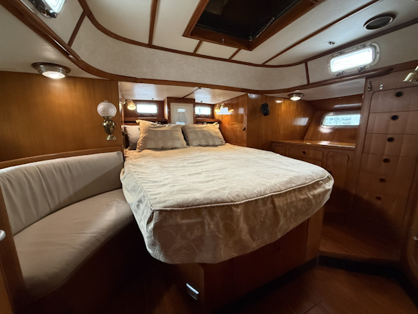Hylas-46 1996-Hawke New Orleans-Louisiana-United States-1996 Hylas 46  Master Cabin-6025593