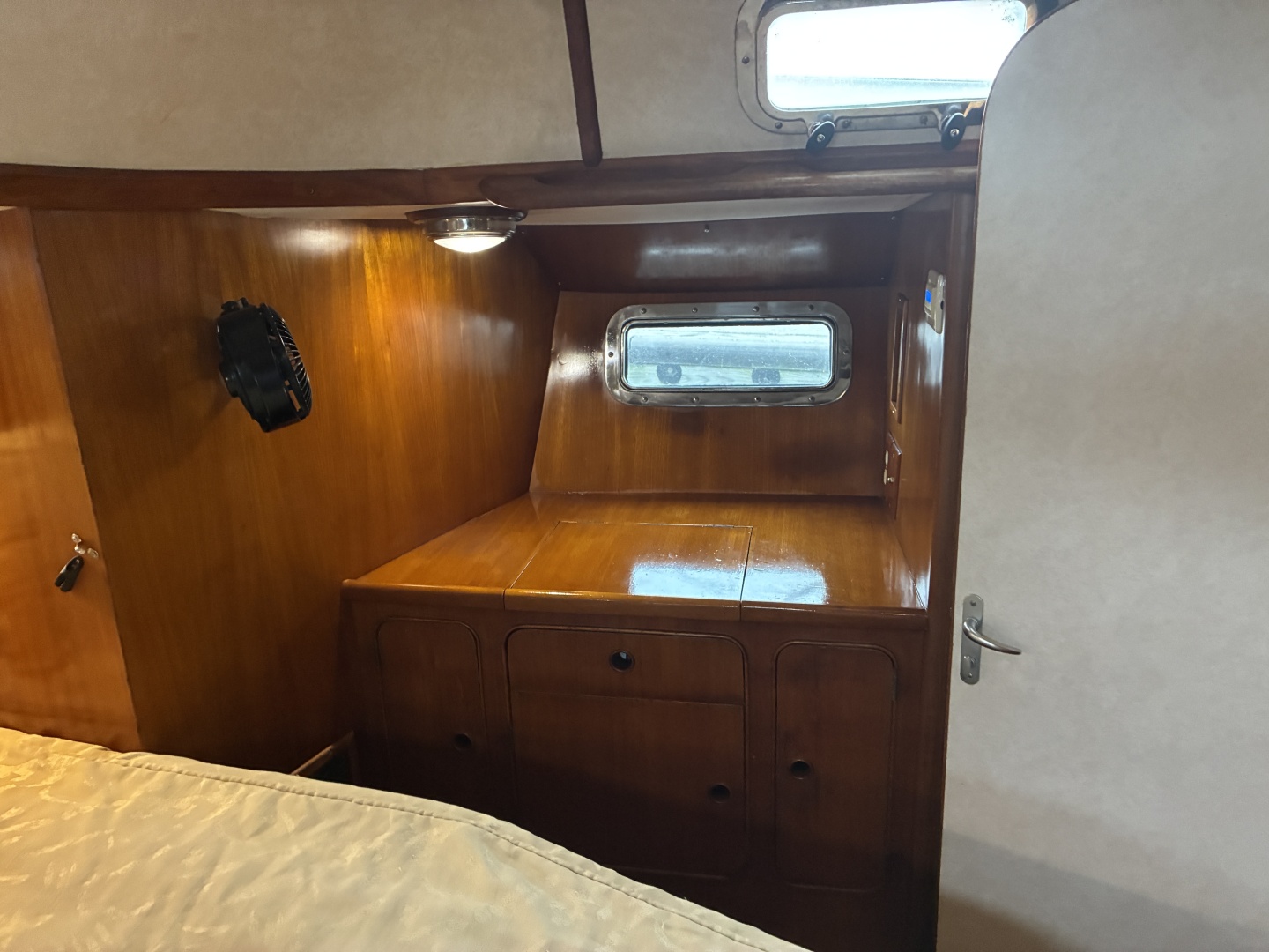 Hylas-46 1996-Hawke New Orleans-Louisiana-United States-1996 Hylas 46  Master Cabin-6025533 | Thumbnail