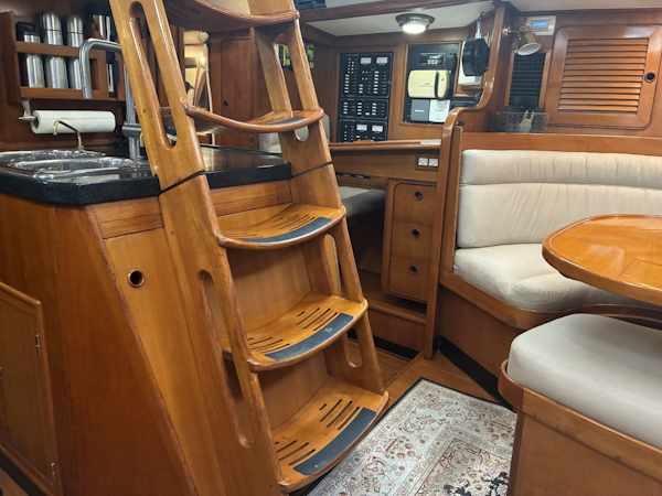 Hylas-46 1996-Hawke New Orleans-Louisiana-United States-1996 Hylas 46  Companionway Steps-6025578