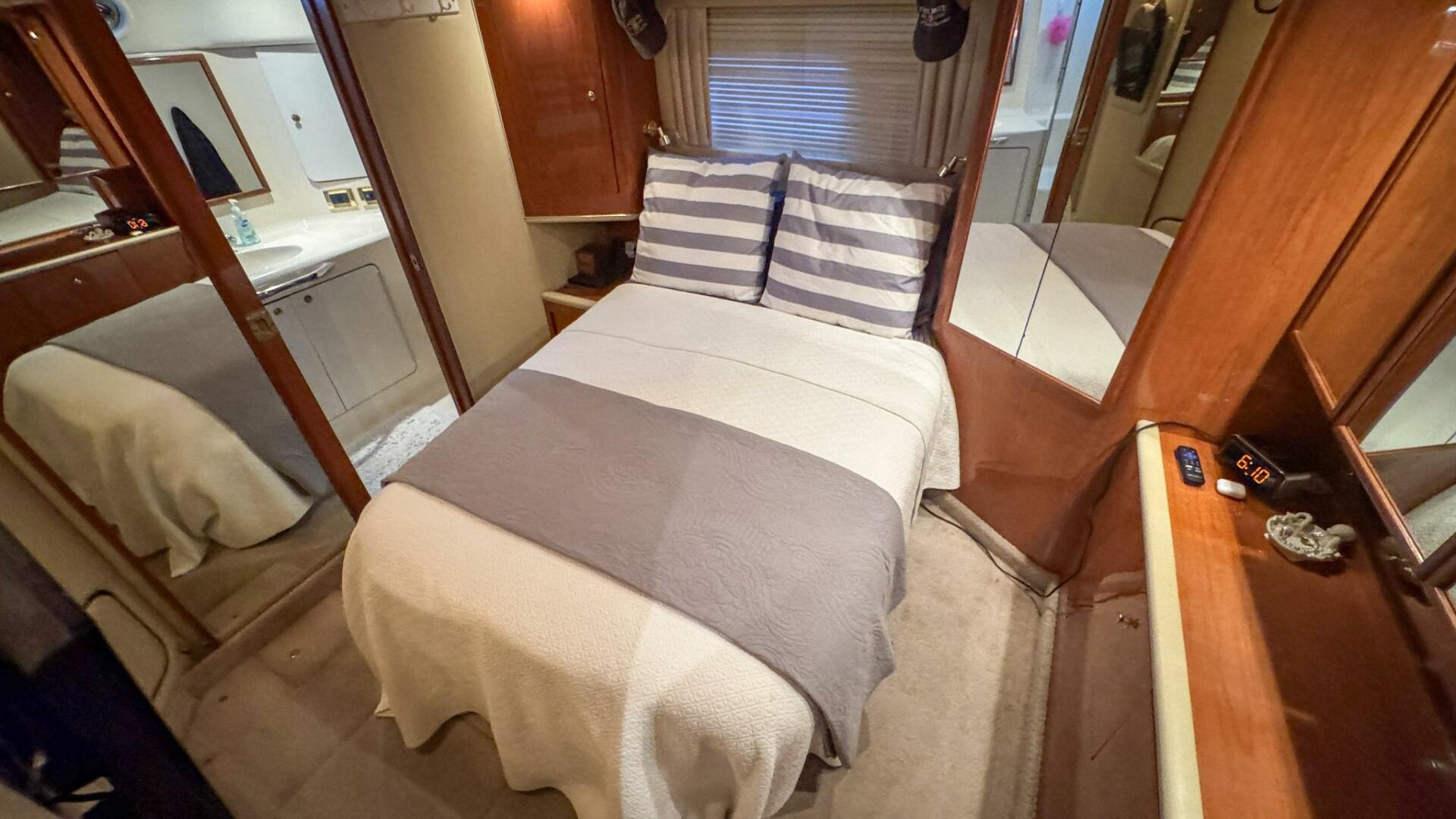 Sea Ray-420 Aft Cabin 2000-Tiny Dancer Englewood-Florida-United States-Aft Primary Stateroom-5936102 | Thumbnail