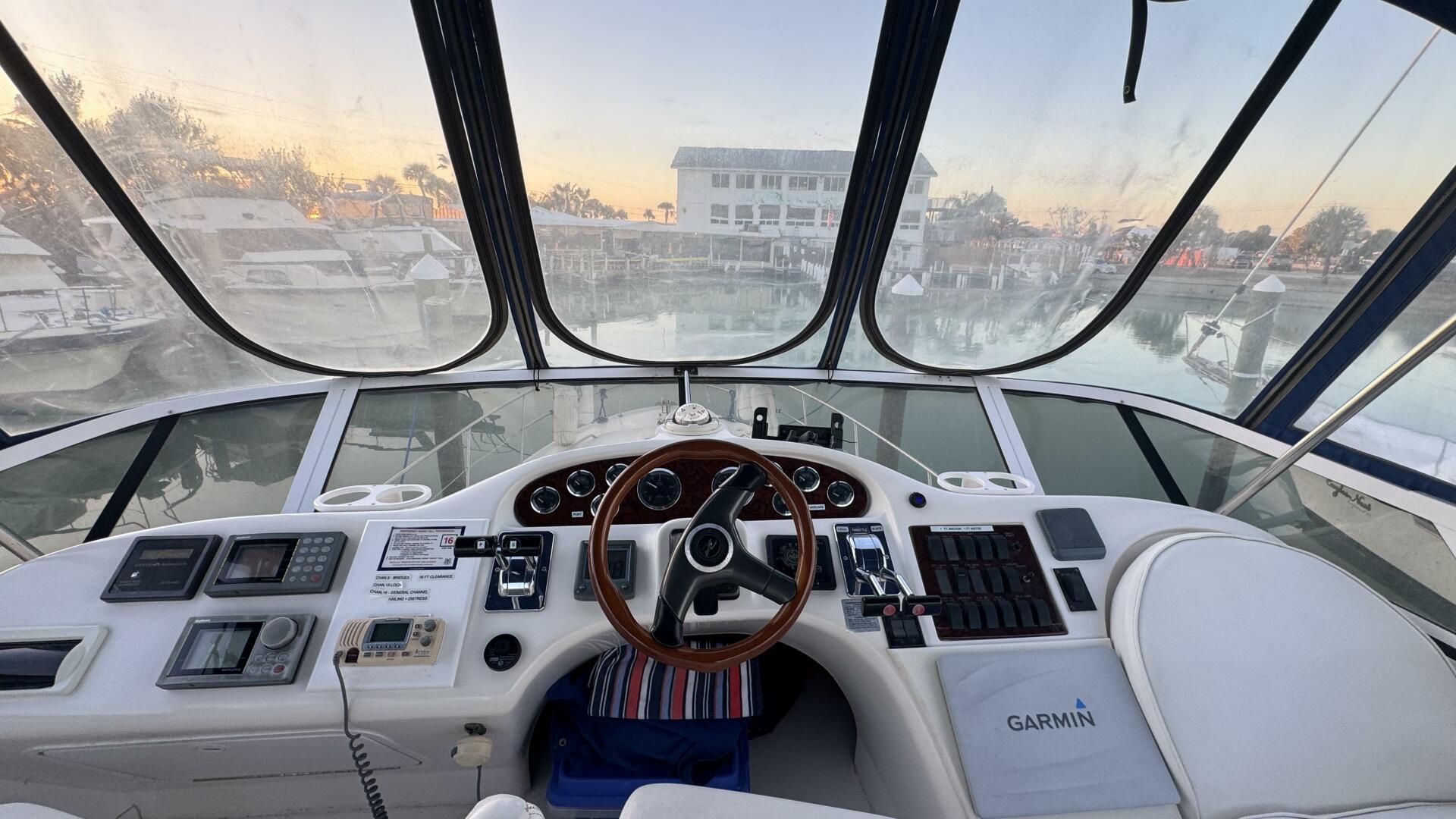 Sea Ray-420 Aft Cabin 2000-Tiny Dancer Englewood-Florida-United States-Helm Station-5936046 | Thumbnail