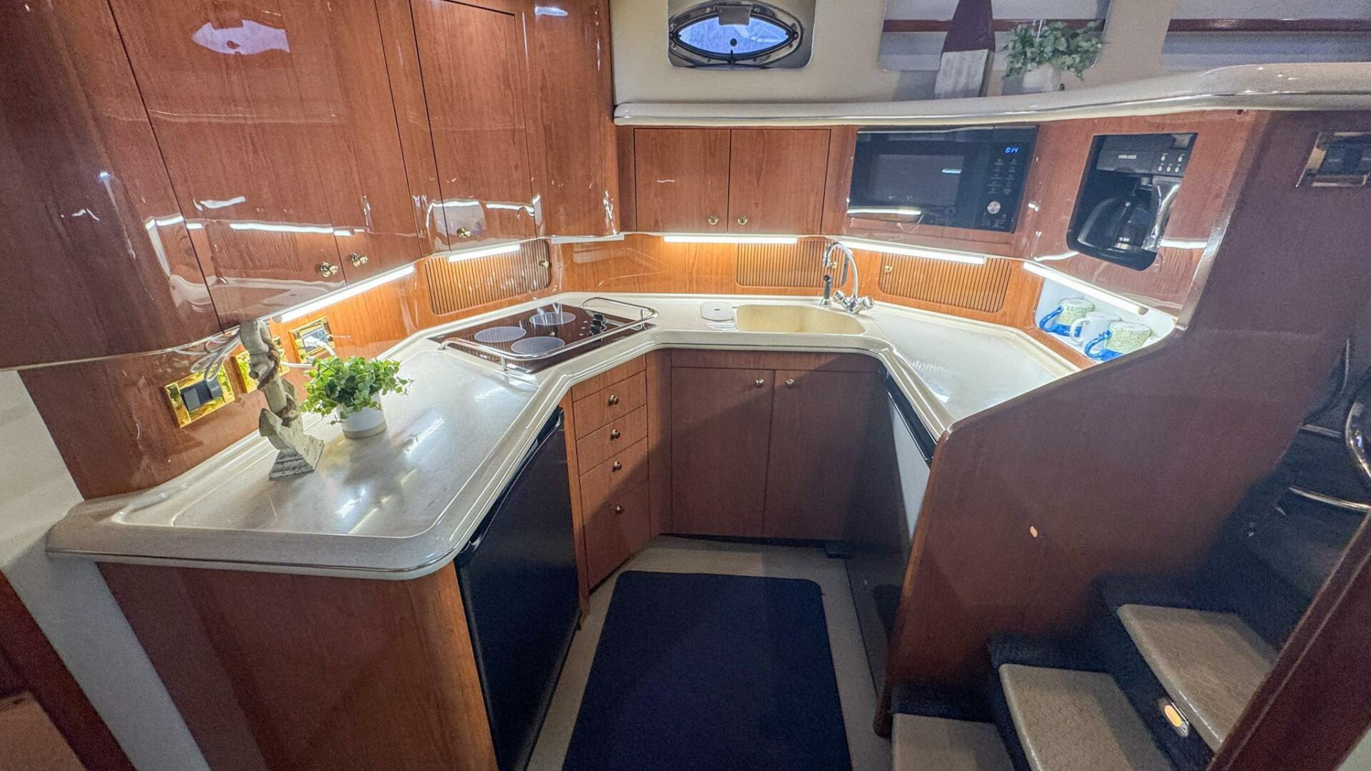 Sea Ray-420 Aft Cabin 2000-Tiny Dancer Englewood-Florida-United States-Galley Looking Starboard-5936096 | Thumbnail