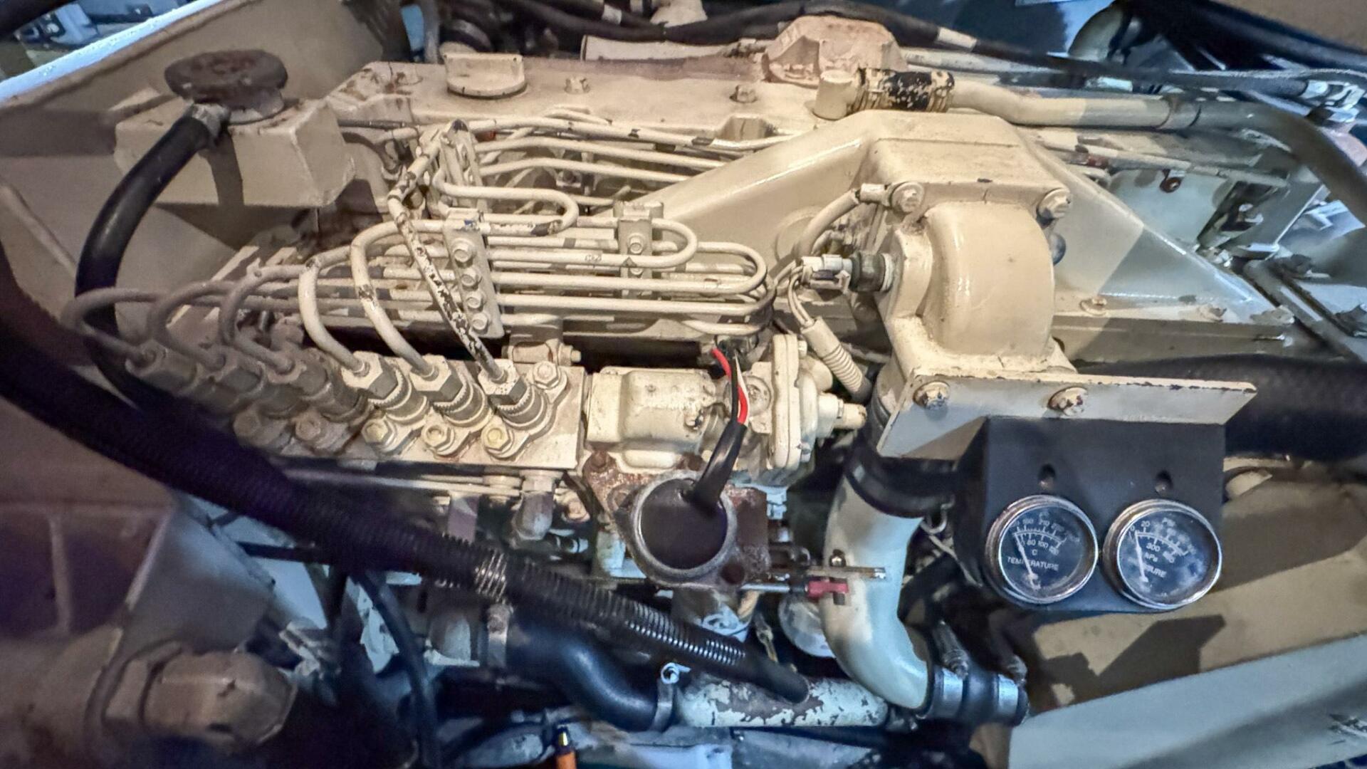 Sea Ray-420 Aft Cabin 2000-Tiny Dancer Englewood-Florida-United States-Engine Room-5936124 | Thumbnail