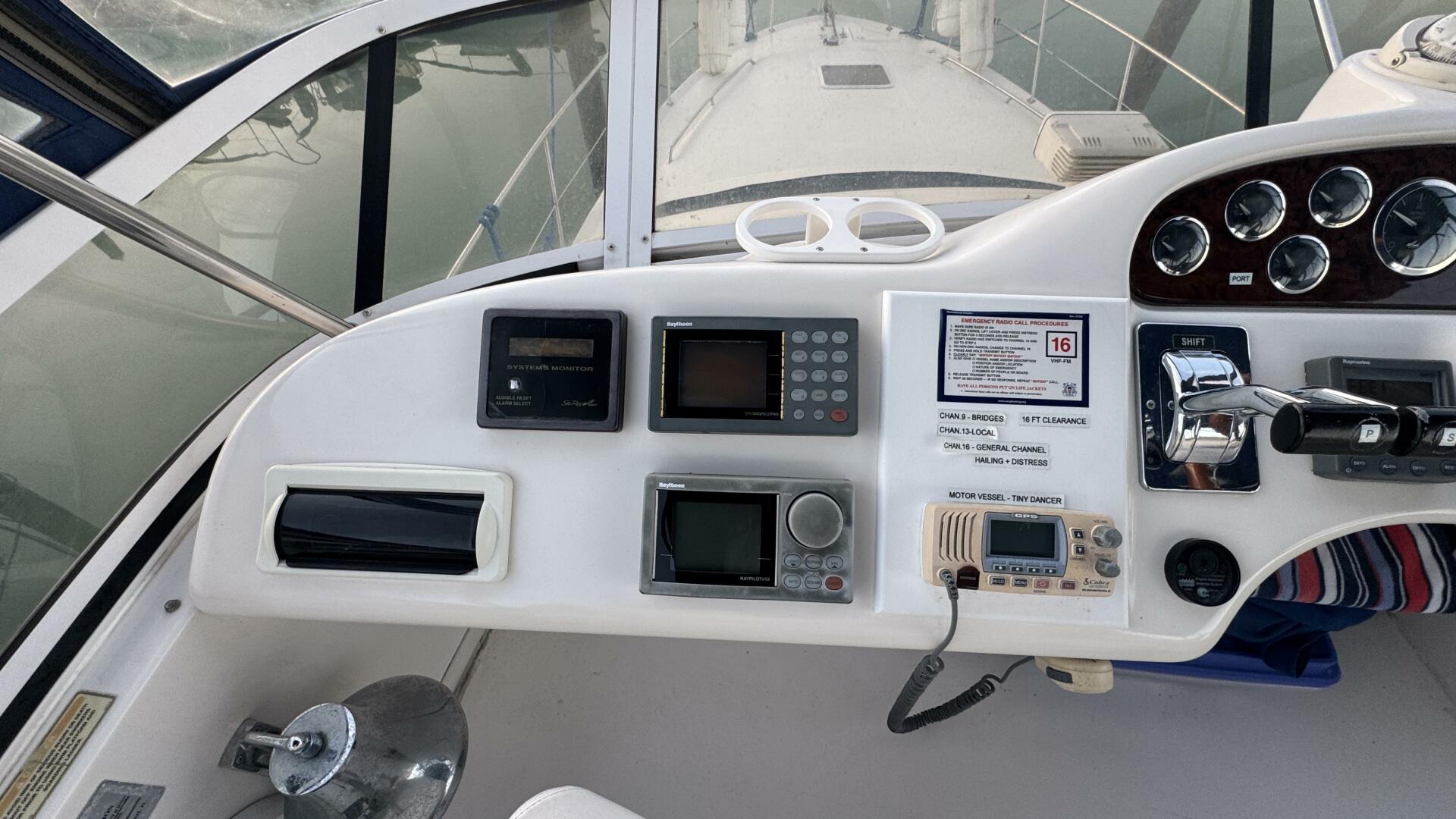 Sea Ray-420 Aft Cabin 2000-Tiny Dancer Englewood-Florida-United States-Helm Station Equipment & Navigation-5936043 | Thumbnail