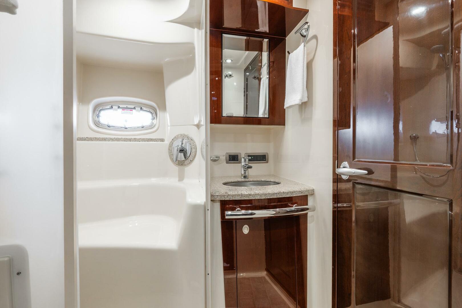 Sea Ray-60 Sundancer 2008-Sea Breeze Kenosha-Wisconsin-United States-5927205 | Thumbnail