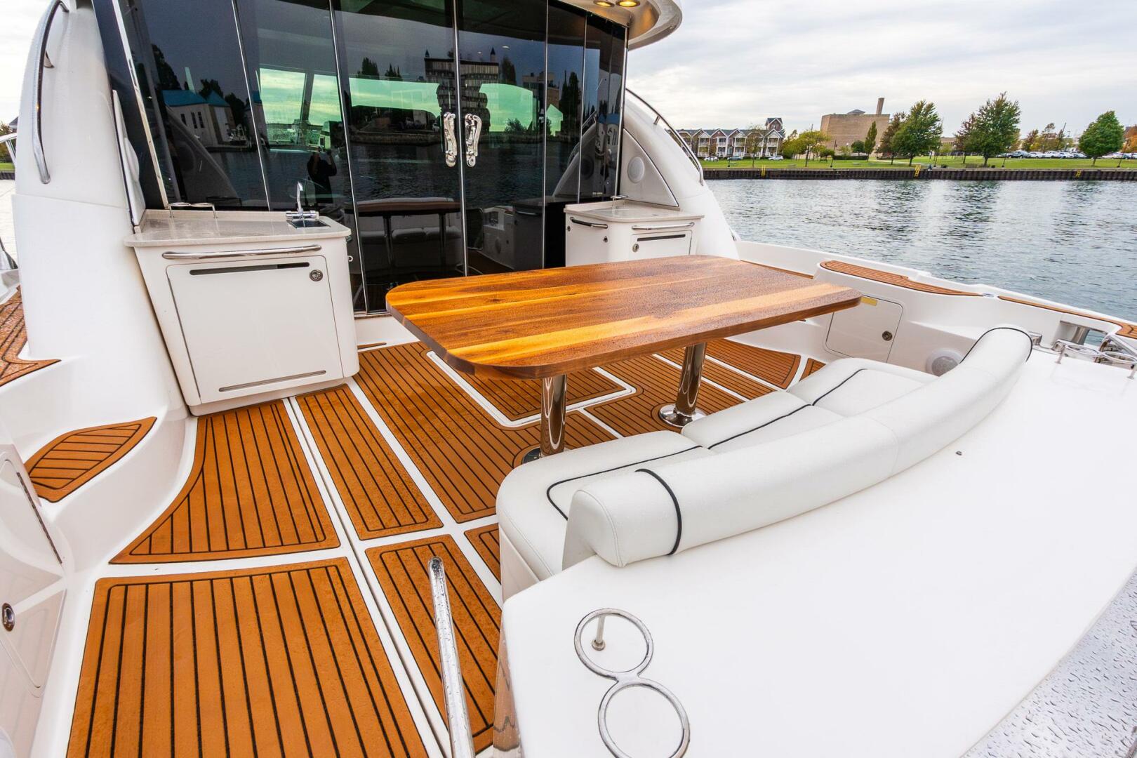 Sea Ray-60 Sundancer 2008-Sea Breeze Kenosha-Wisconsin-United States-5927169 | Thumbnail