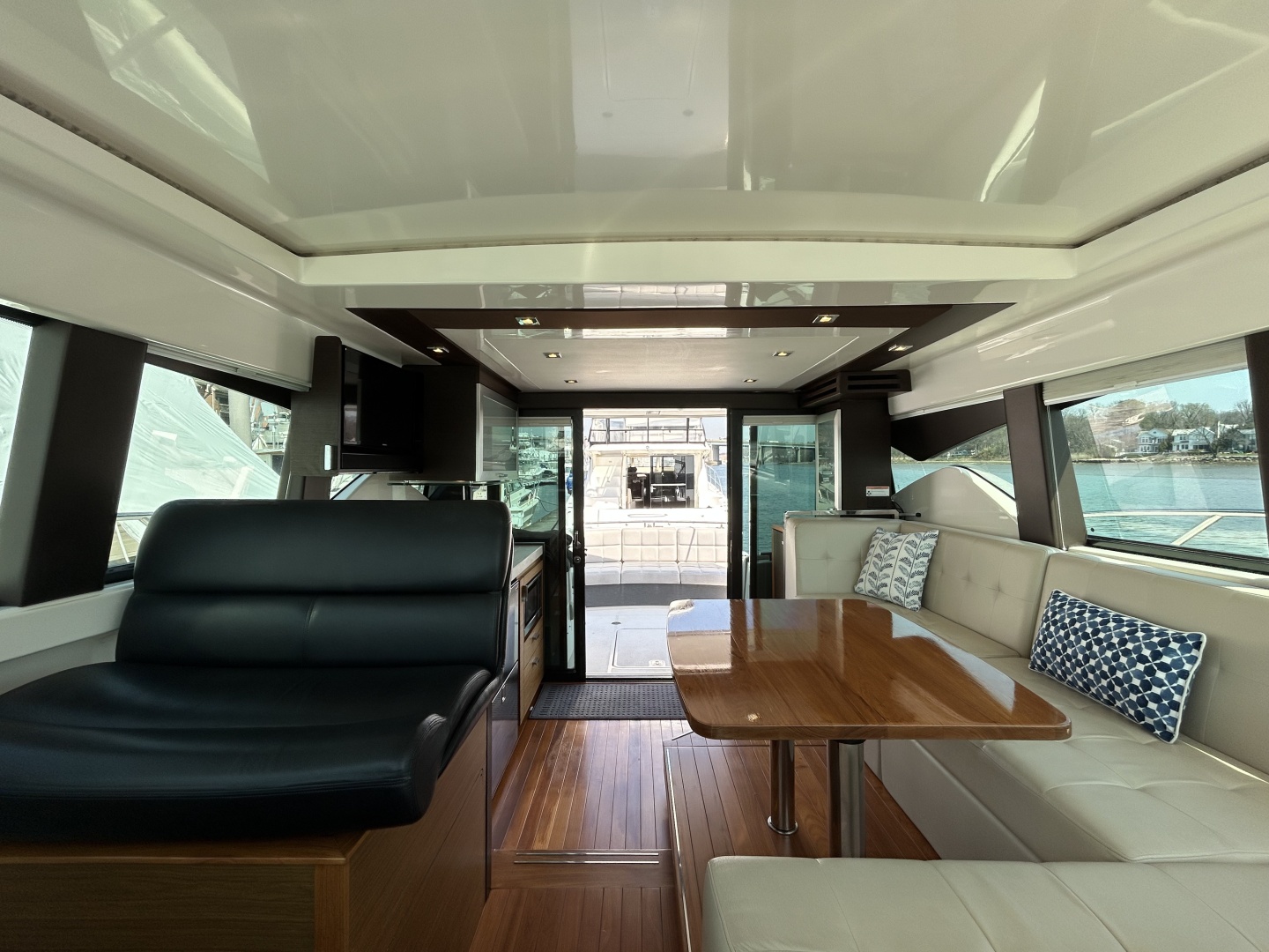 Tiara Yachts-C44 Coupe 2016 -Greenwich-Connecticut-United States-6033985 | Thumbnail