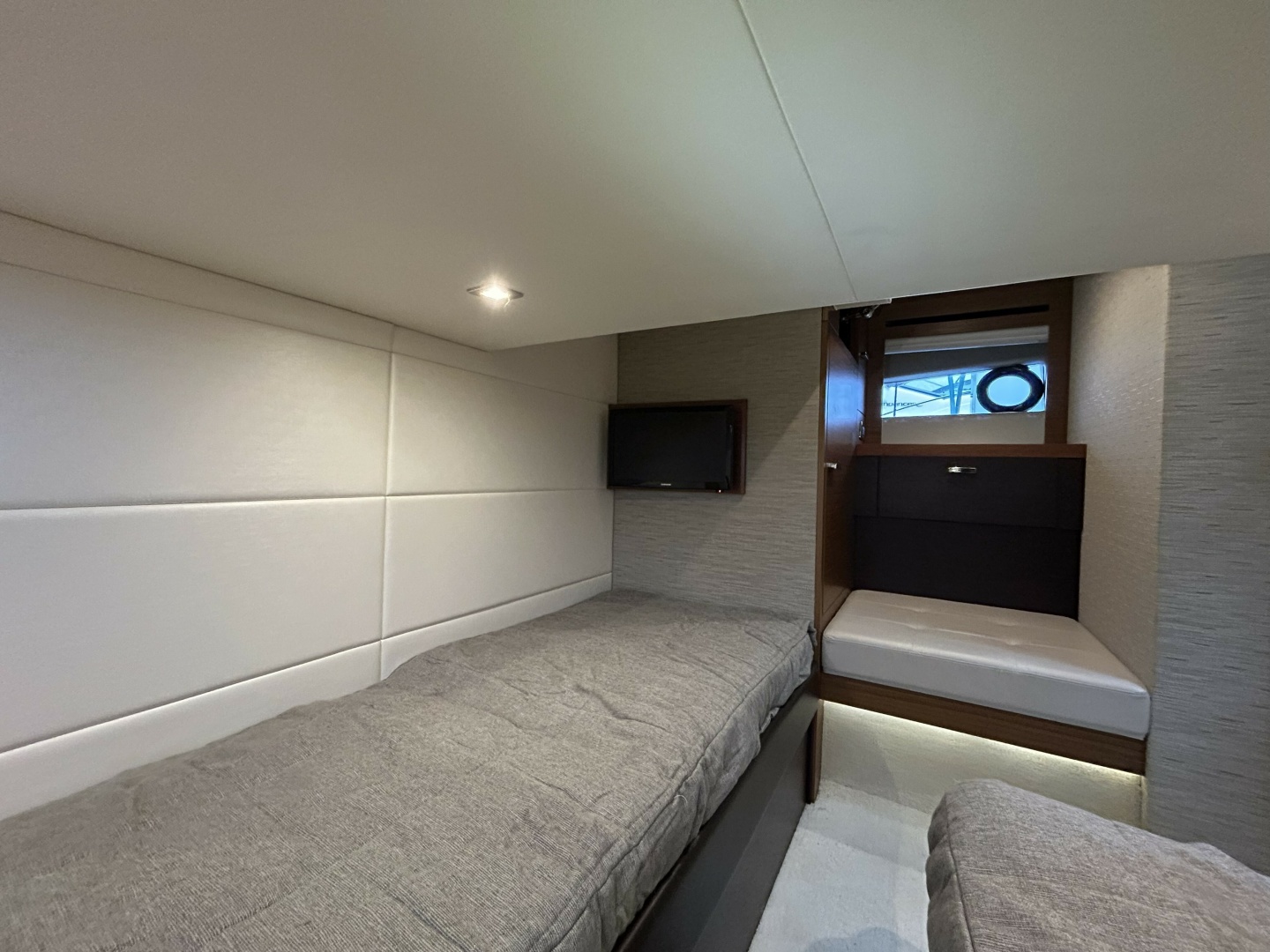 Tiara Yachts-C44 Coupe 2016 -Greenwich-Connecticut-United States-6005420 | Thumbnail