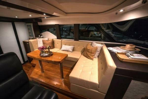 Tiara Yachts-44 Coupe 2016-NO AGENDA Westbrook-Connecticut-United States-Tiara 44 NO AGENDA  Salon Seating-5931539