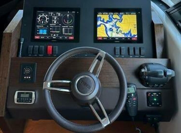 Tiara Yachts-44 Coupe 2016-NO AGENDA Westbrook-Connecticut-United States-Tiara 44 NO AGENDA   Helm Station-5931533