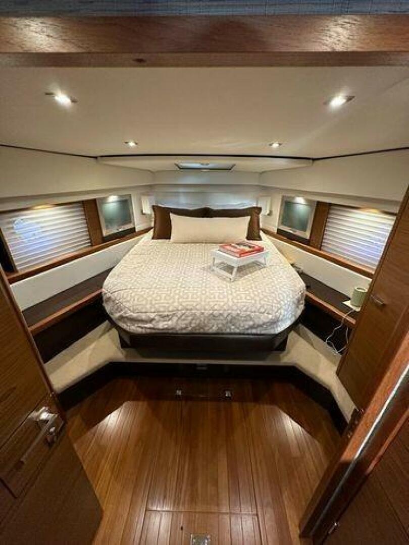 Tiara Yachts-44 Coupe 2016-NO AGENDA Westbrook-Connecticut-United States-Tiara 44 NO AGENDA   Forward Stateroom-5931526 | Thumbnail