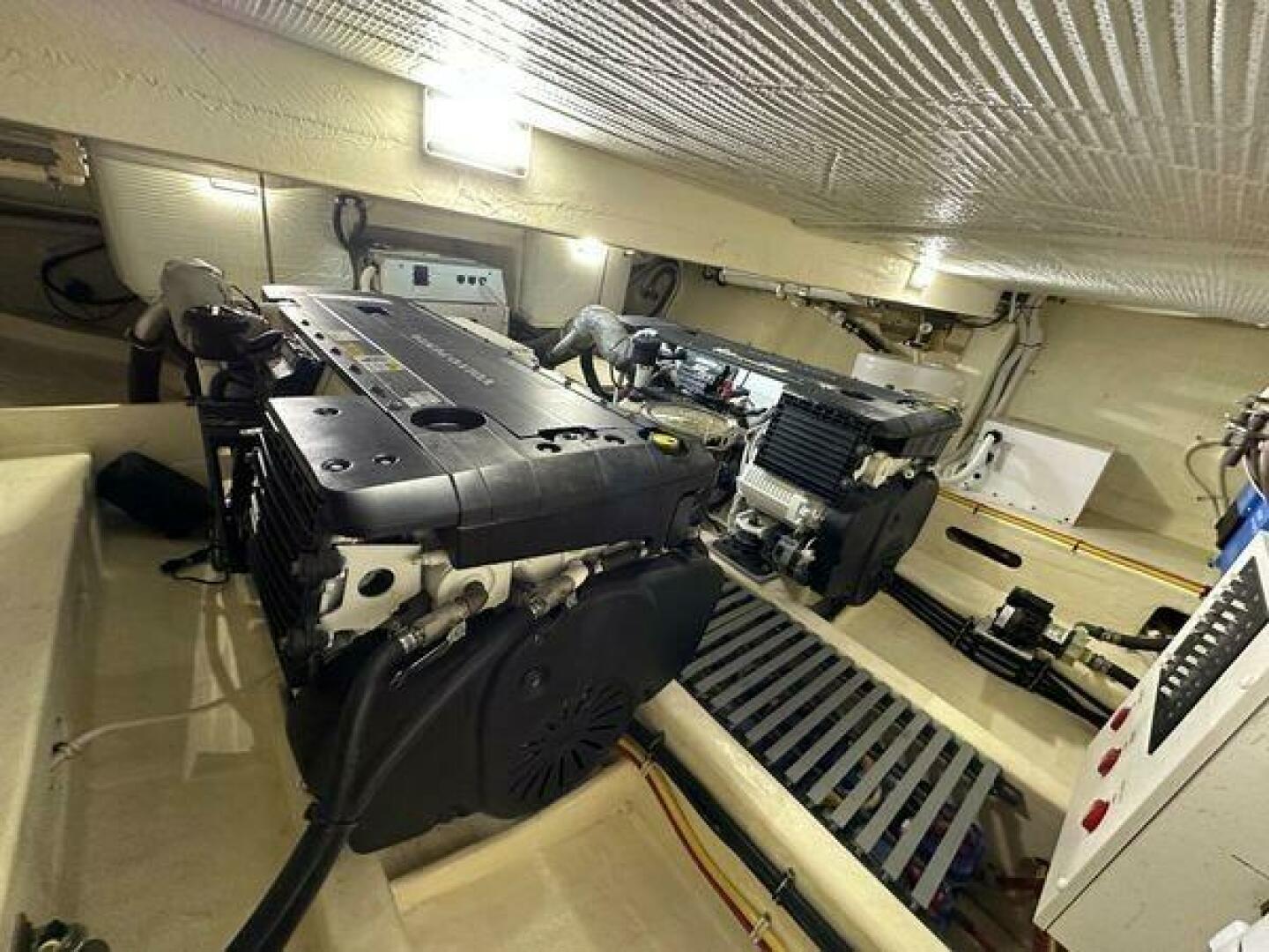 Tiara Yachts-44 Coupe 2016-NO AGENDA Westbrook-Connecticut-United States-Tiara 44 NO AGENDA   Engine Room-5931524 | Thumbnail