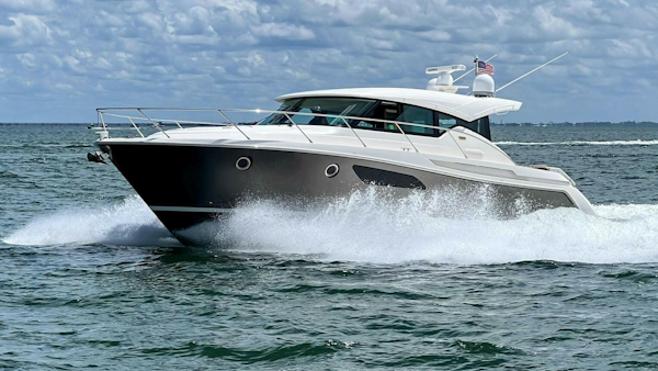Tiara Yachts-44 Coupe 2016-NO AGENDA Westbrook-Connecticut-United States-Tiara 44 NO AGENDA   Running Shot-5931538