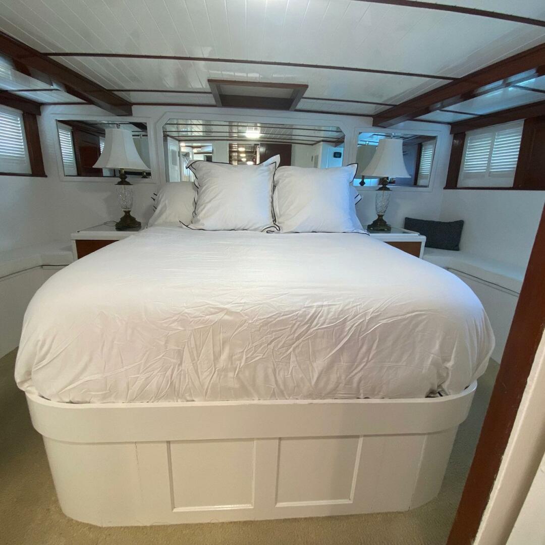 Trumpy-68 Motor Yacht 1954-Liberty Love Ft. Pierce-Florida-United States-5938446 | Thumbnail