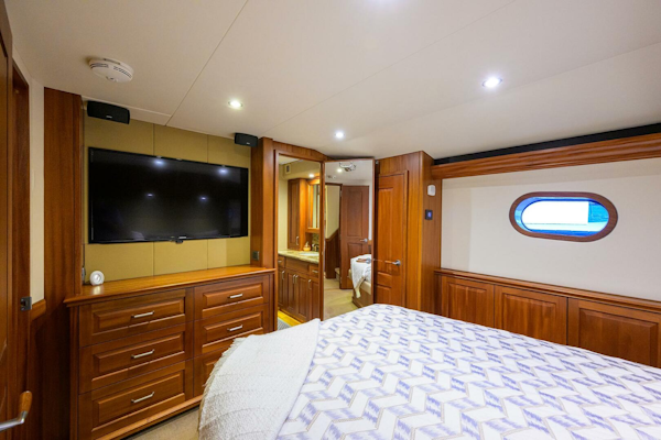 Hatteras-GT63 2013-Reelin N Dealin Palm City-Florida-United States-Hatteras 63 Reelin N Dealin  Interior Master Stateroom-5934089