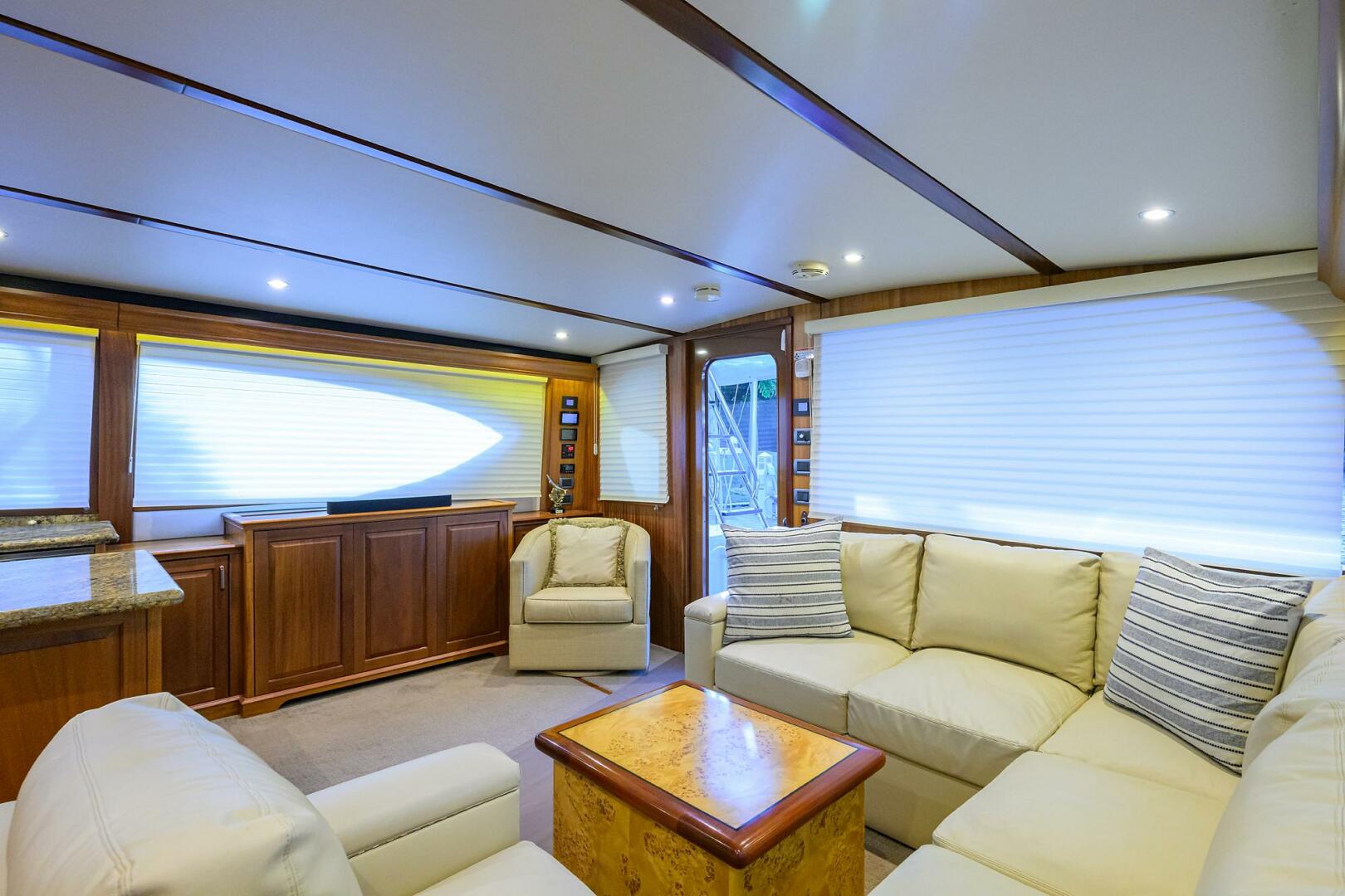 Hatteras-GT63 2013-Reelin N Dealin Palm City-Florida-United States-Hatteras 63 Reelin N Dealin  Interior Salon-5934079 | Thumbnail