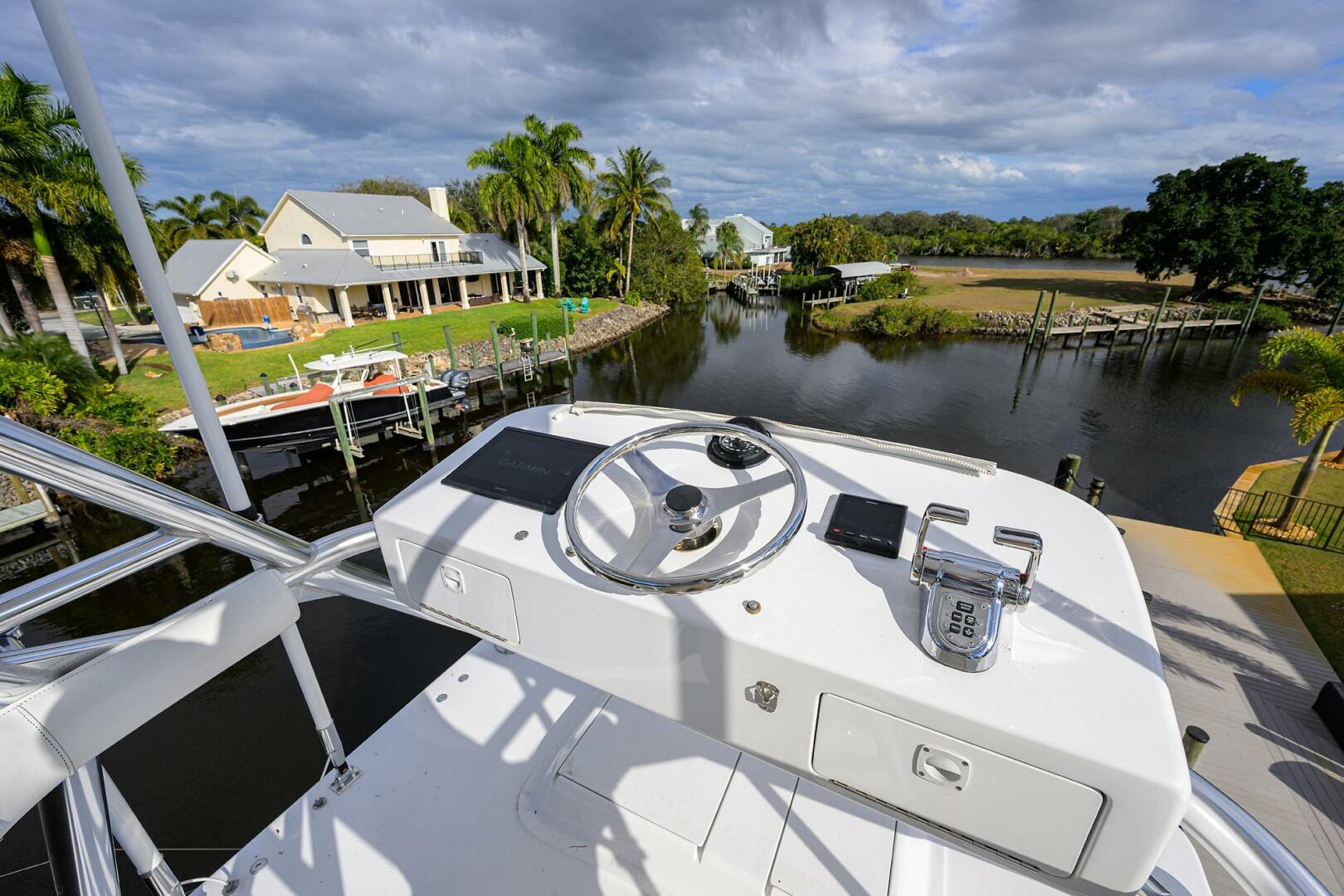 Hatteras-GT63 2013-Reelin N Dealin Palm City-Florida-United States-Hatteras 63 Reelin N Dealin  Exterior Tower-5934220 | Thumbnail