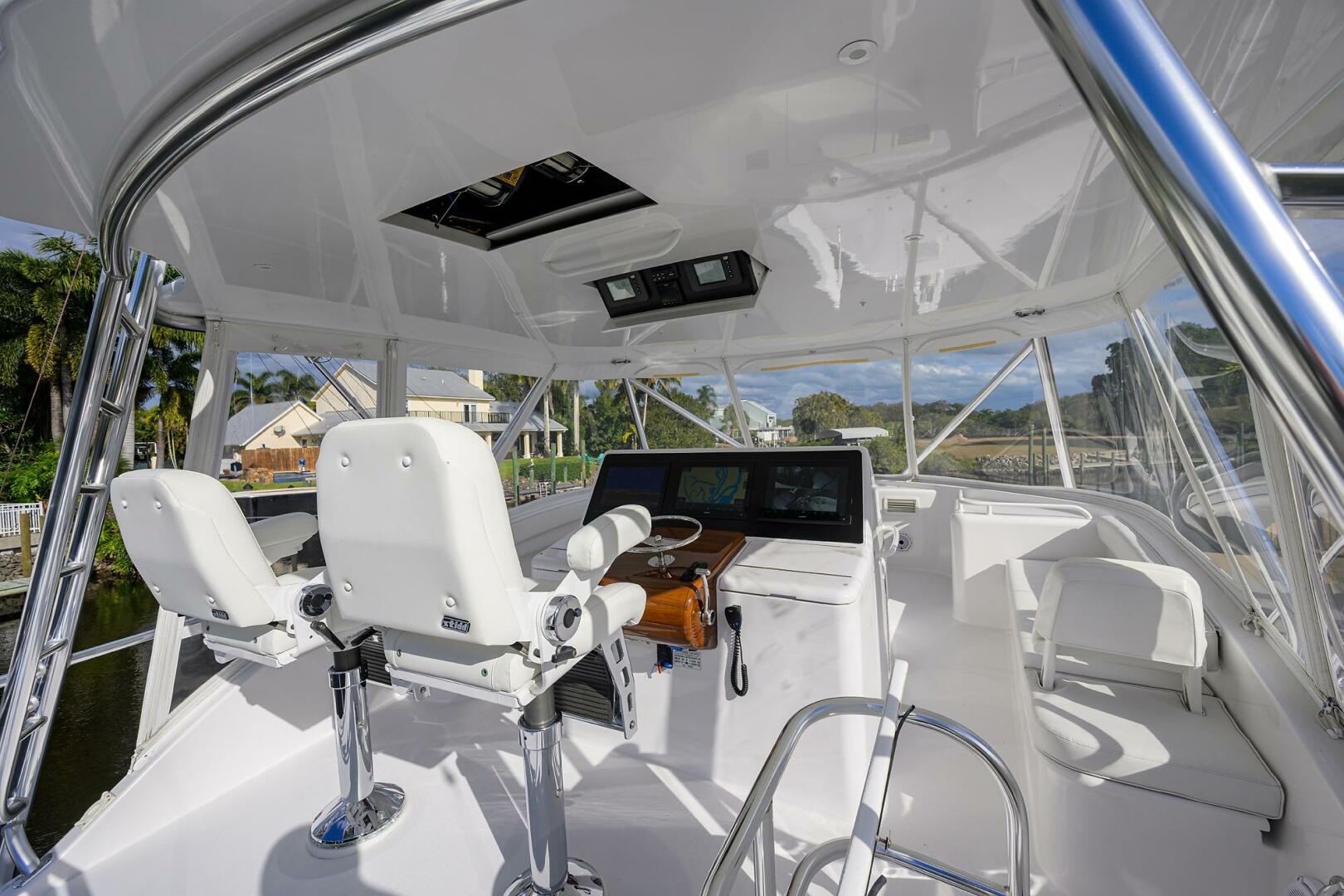 Hatteras-GT63 2013-Reelin N Dealin Palm City-Florida-United States-Hatteras 63 Reelin N Dealin  Exterior Flybridge-5934210 | Thumbnail