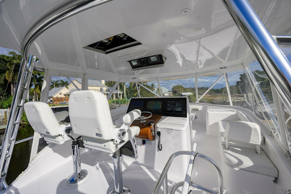 Hatteras-GT63 2013-Reelin N Dealin Palm City-Florida-United States-Hatteras 63 Reelin N Dealin  Exterior Flybridge-5934210